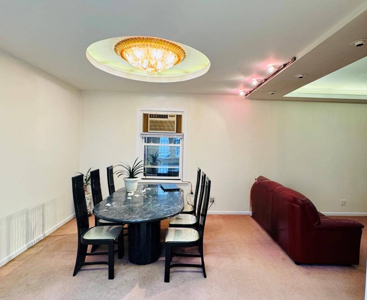 Woodhaven, NY 11421,89-09 86th Street