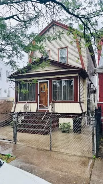 Woodhaven, NY 11421,89-09 86th Street