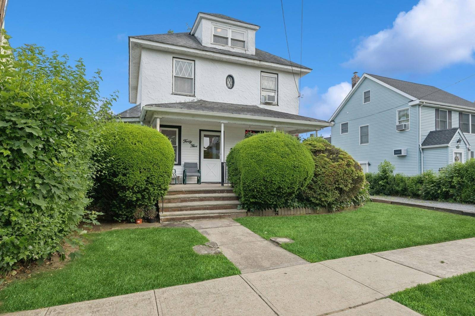 45 Crosby AVE, Albertson, NY 11507