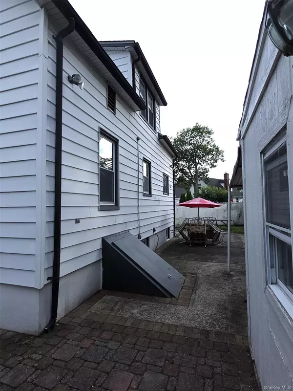 Bayville, NY 11709,17 June AVE