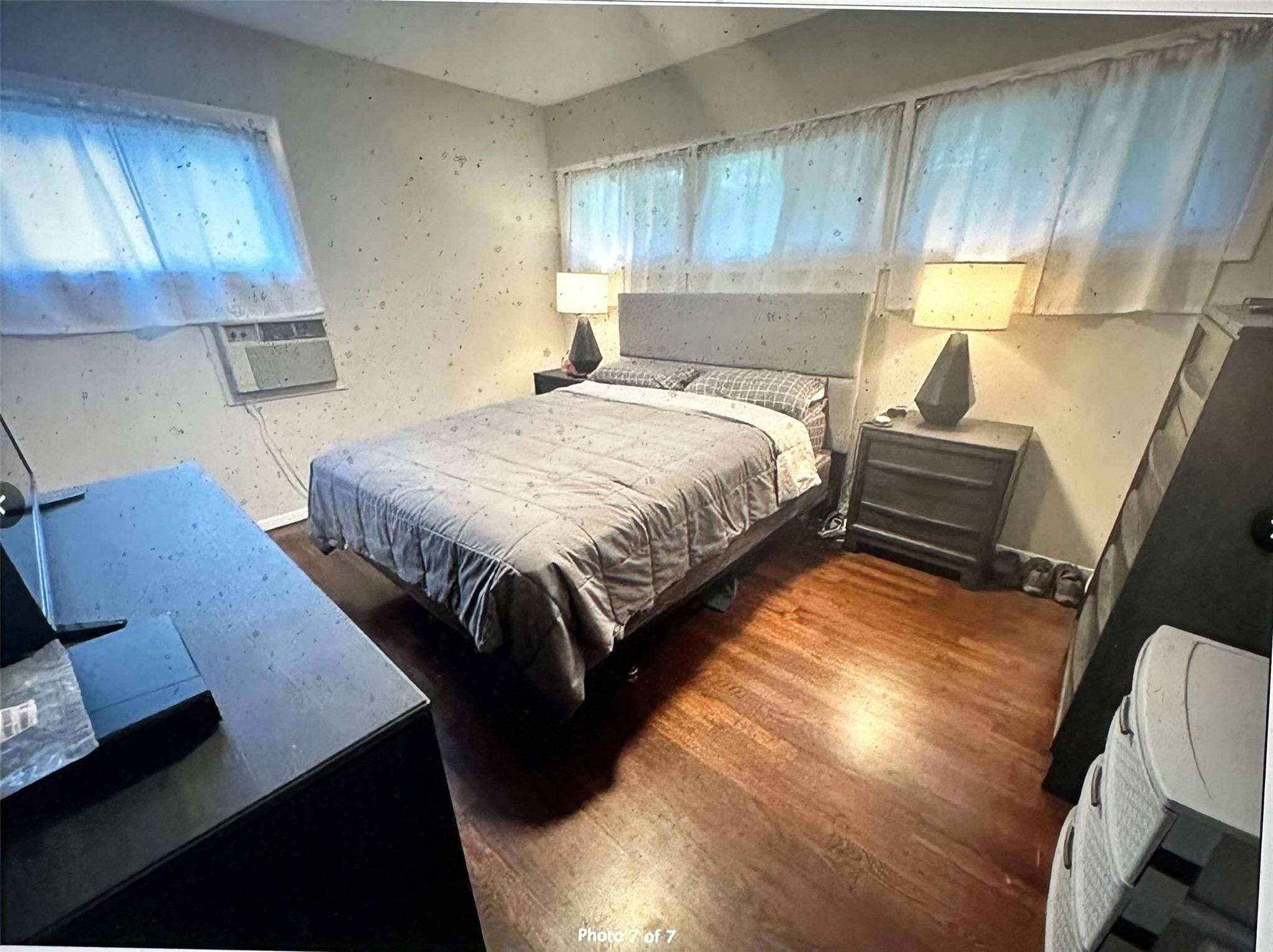 Massapequa Park, NY 11762,208 Broadway