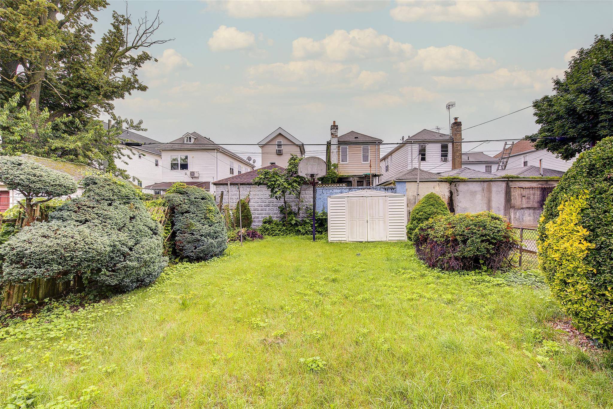 Brooklyn, NY 11234,1682 E 52nd ST