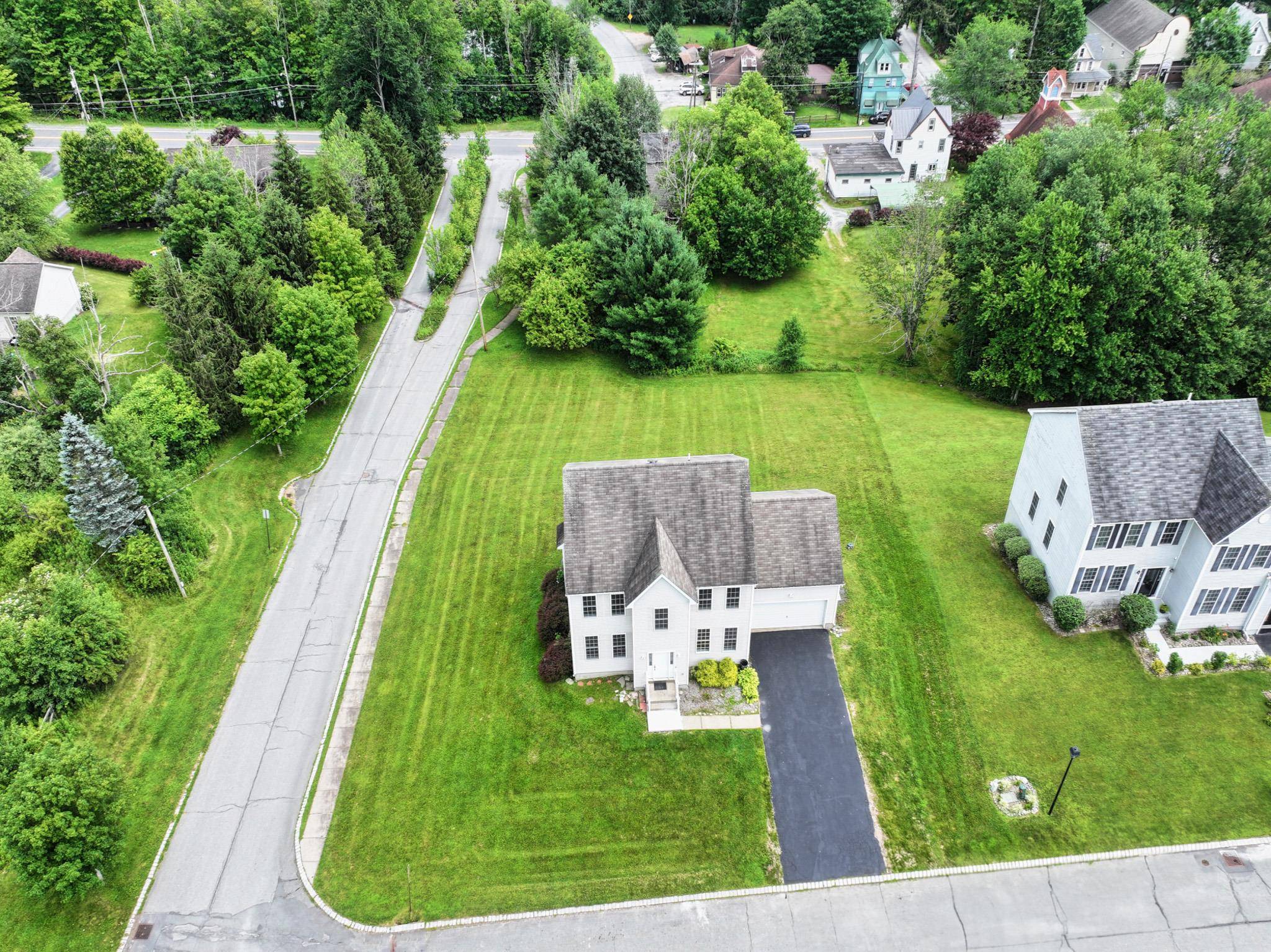 38 Butler Lodge RD, Hurleyville, NY 12747