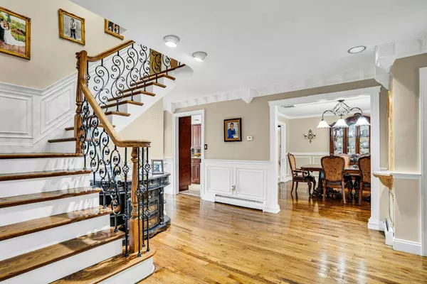 Dix Hills, NY 11746,41 Hearthstone DR