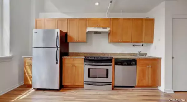 Peekskill, NY 10566,6102 Villa At The Woods