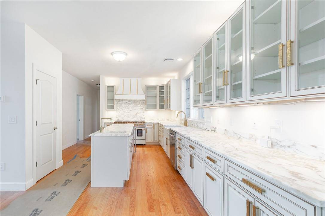 Pawling, NY 12564,54 Nanny Hill RD