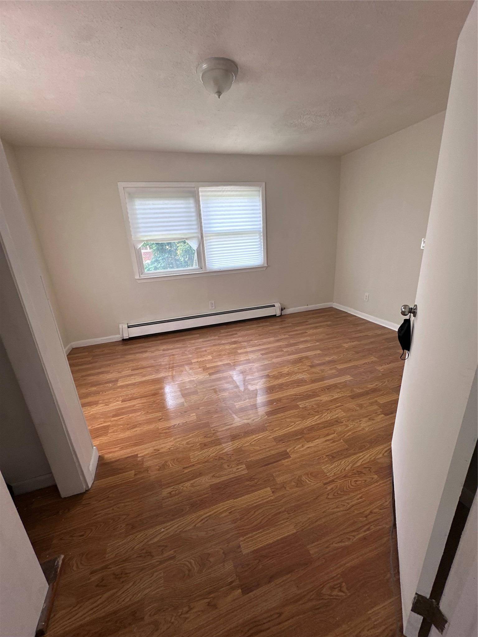 Lynbrook, NY 11563,10 Leach ST