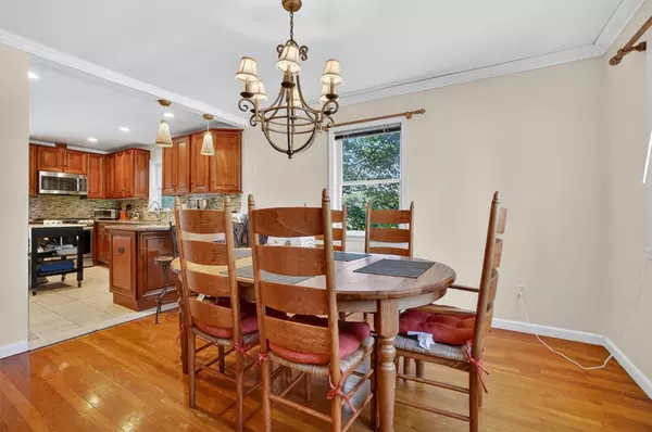 Tuckahoe, NY 10707,34 Winter Hill RD