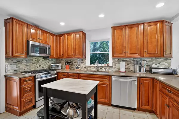 Tuckahoe, NY 10707,34 Winter Hill RD