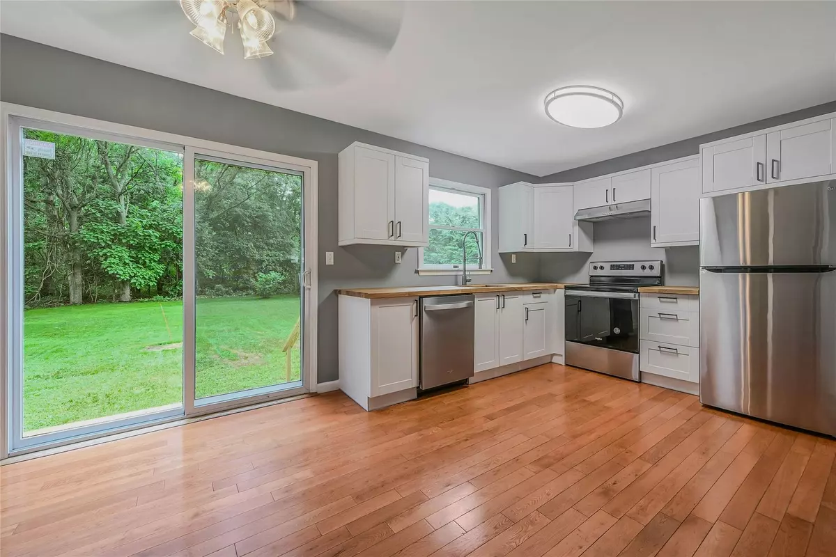 Aquebogue, NY 11931,357 Church LN