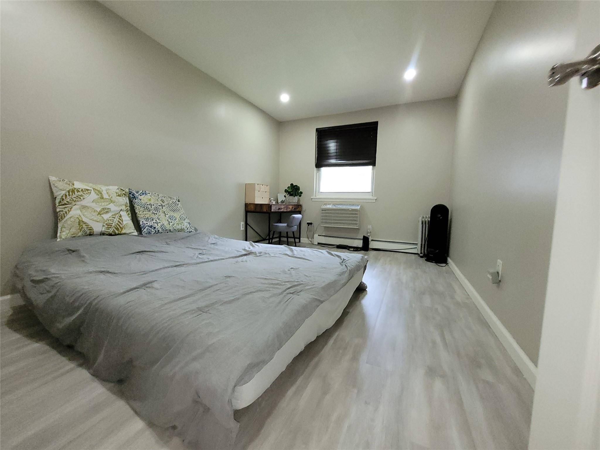 Douglaston, NY 11362,240-02 70th AVE #1C
