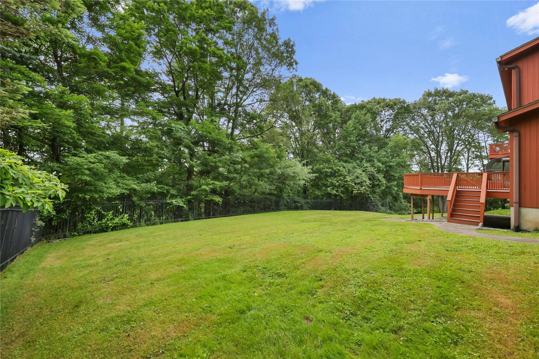 Briarcliff Manor, NY 10510,94 Hirst RD
