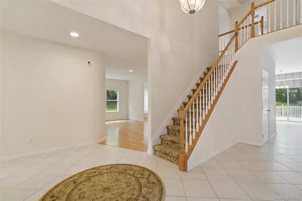 Mount Sinai, NY 11766,3 Heidi LN