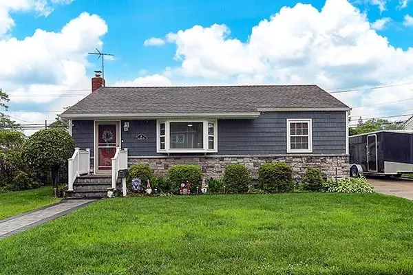 Massapequa, NY 11758,16 Ford DR