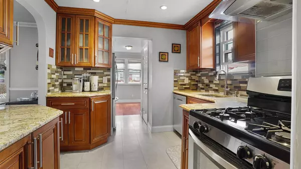 Queens Village, NY 11427,89-50 218 ST