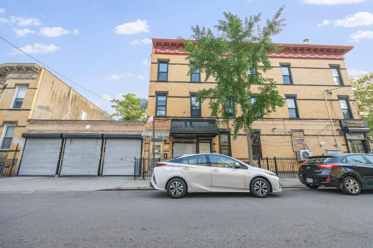 Ridgewood, NY 11385,6050 71st AVE