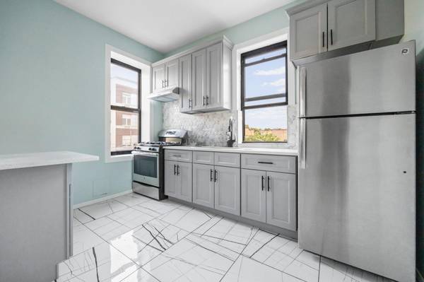 Ridgewood, NY 11385,6050 71st AVE
