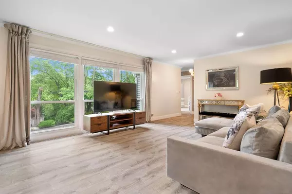Scarsdale, NY 10583,23 Tewkesbury RD
