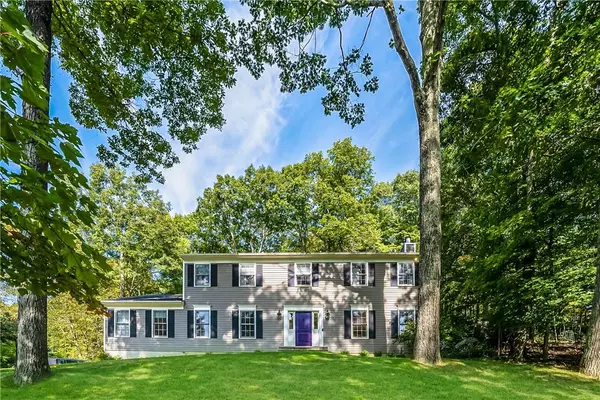 30 Hilltop RD, Waccabuc, NY 10597