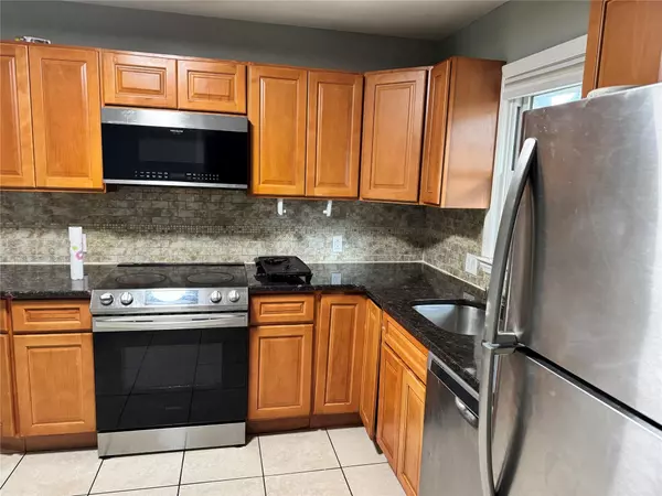 Hempstead, NY 11550,104 Phoenix ST