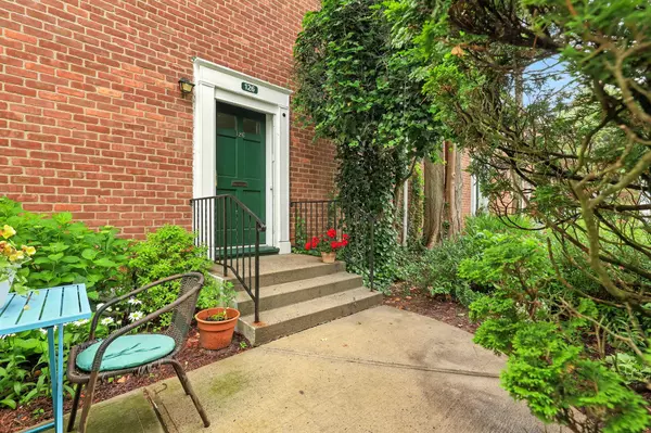 11 Fieldstone DR #126, Hartsdale, NY 10530