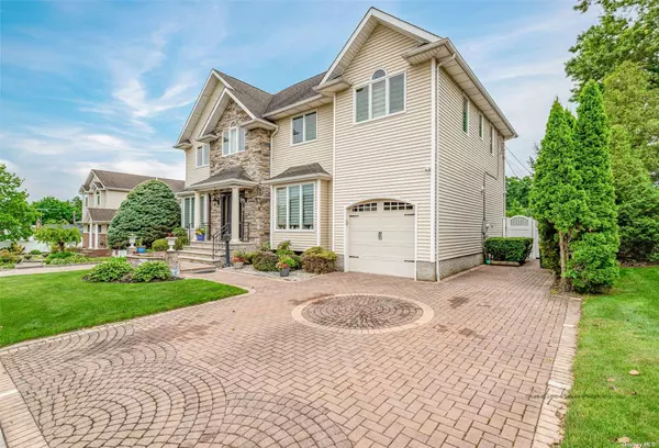 Old Bethpage, NY 11804,156 Haypath RD