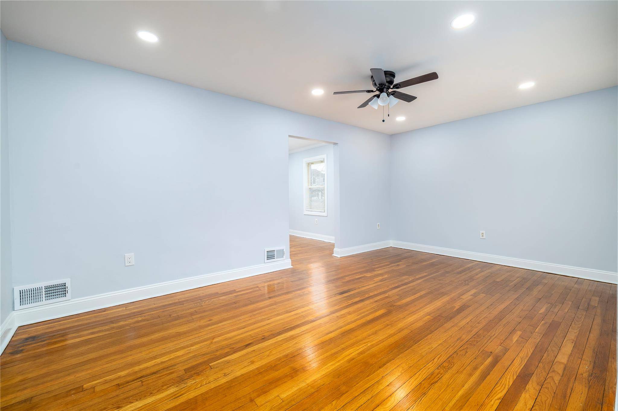 Elmont, NY 11003,66 Nassau ST