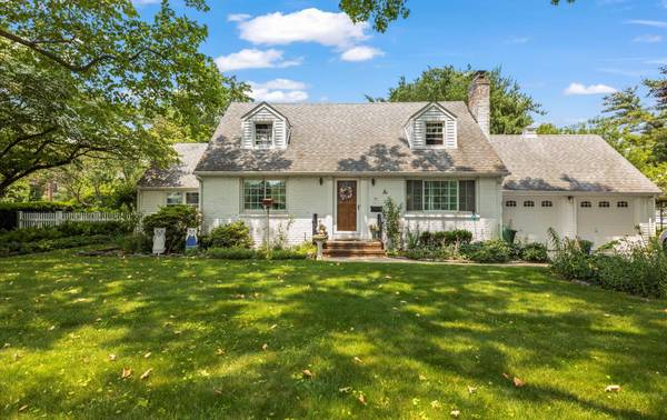 51 Wickey AVE, Westbury, NY 11590