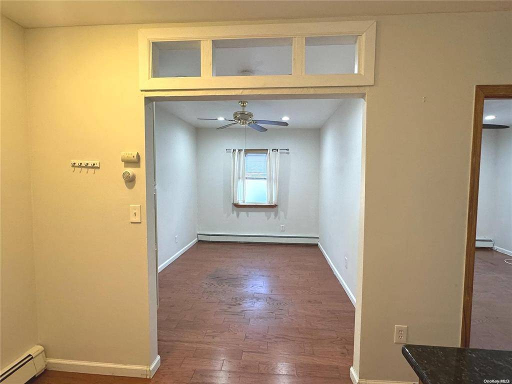 Lindenhurst, NY 11757,8 E John Streets #1