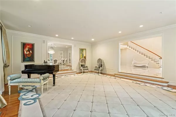 Purchase, NY 10577,9 Lincoln Woods
