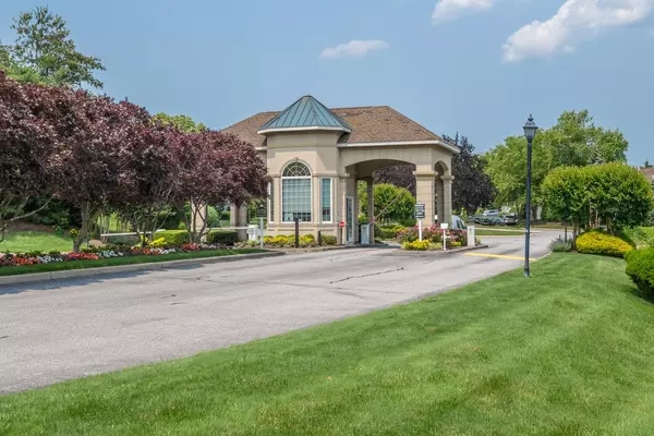 Melville, NY 11747,1077 Savoy DR