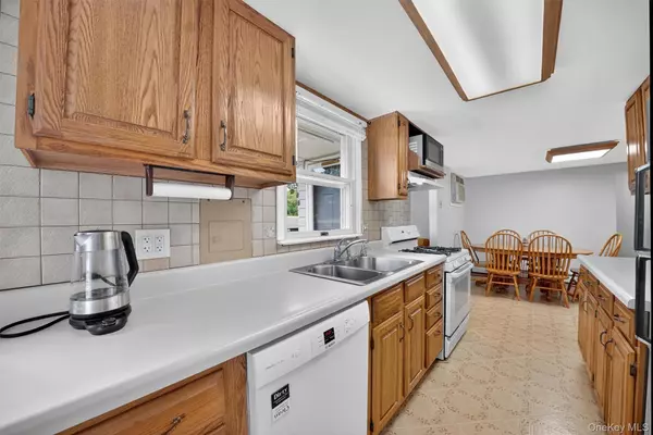 New Windsor, NY 12553,62 Lakeside DR