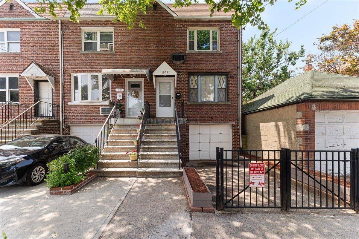 Bronx, NY 10461,1859 Hone AVE