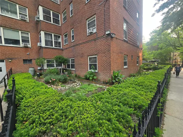 Bronx, NY 10463,3845 Sedgwick AVE