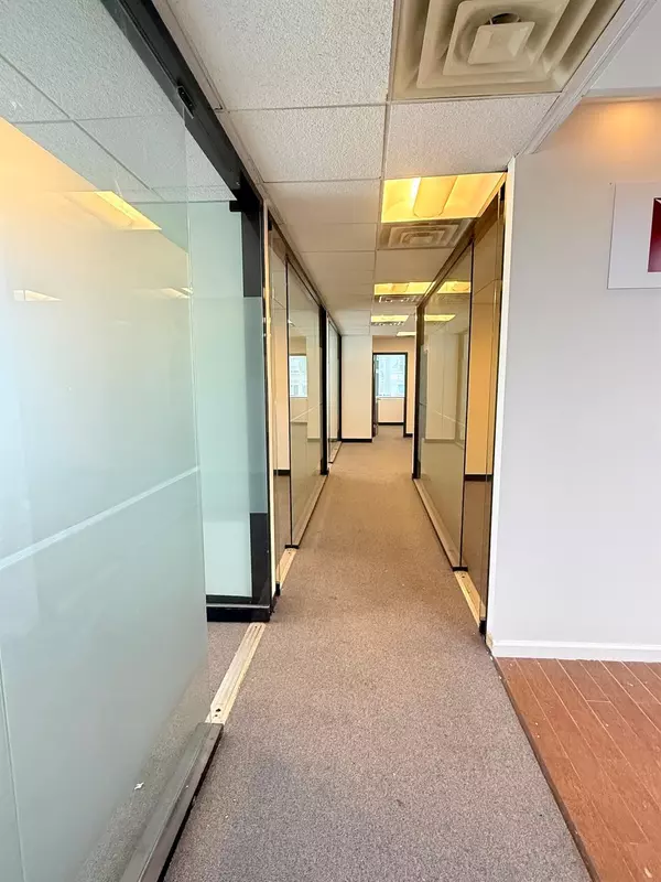 Flushing, NY 11355,136-20 38th AVE #9F