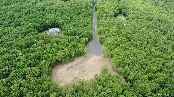 Earlton, NY 12051,11 Rock Hill RD