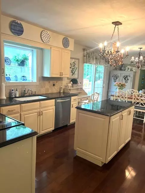 Hopewell Junction, NY 12533,26 Flower RD
