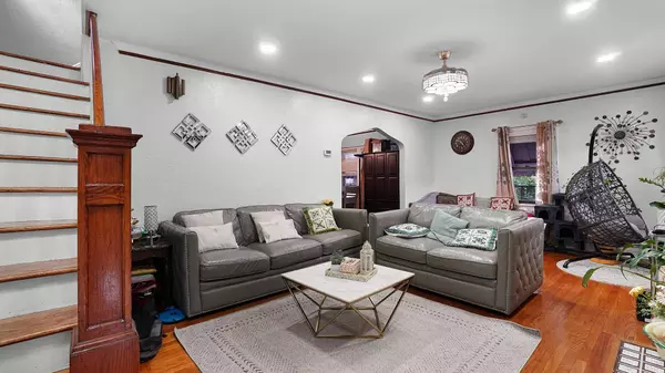 Bronx, NY 10466,4316 Ely AVE