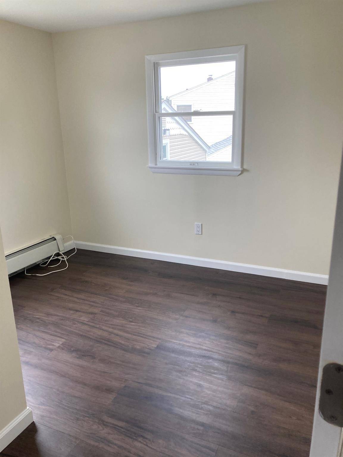 Farmingdale, NY 11735,240 Grant AVE