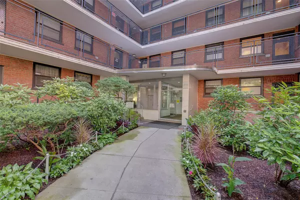 Jackson Heights, NY 11372,35-51 85 ST #2C