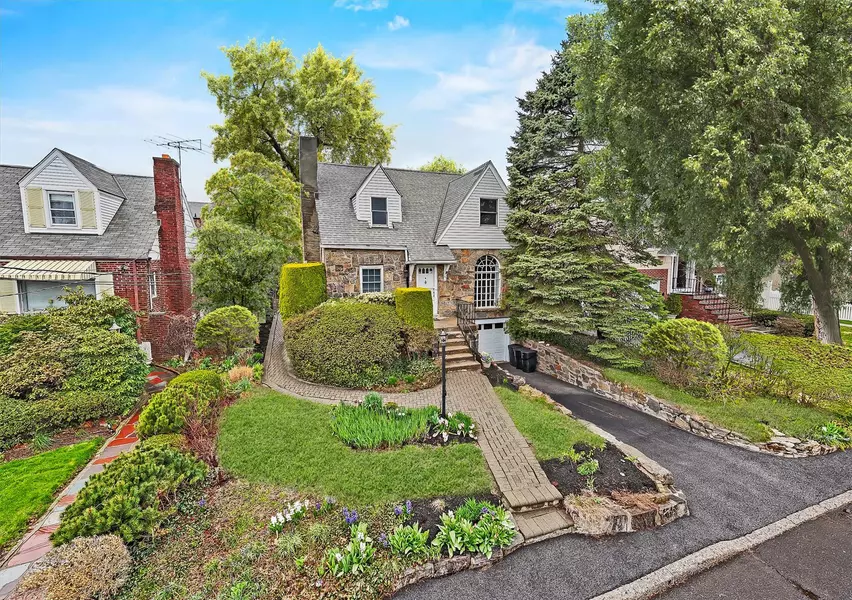 41 Saint Johns AVE, Yonkers, NY 10704