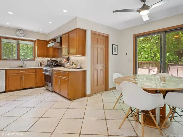 South Salem, NY 10590,212 Elmwood RD