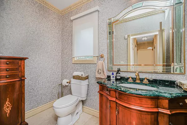 Staten Island, NY 10304,76 Douglas RD