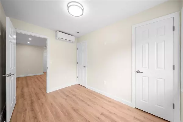 East Patchogue, NY 11772,239 Lake DR