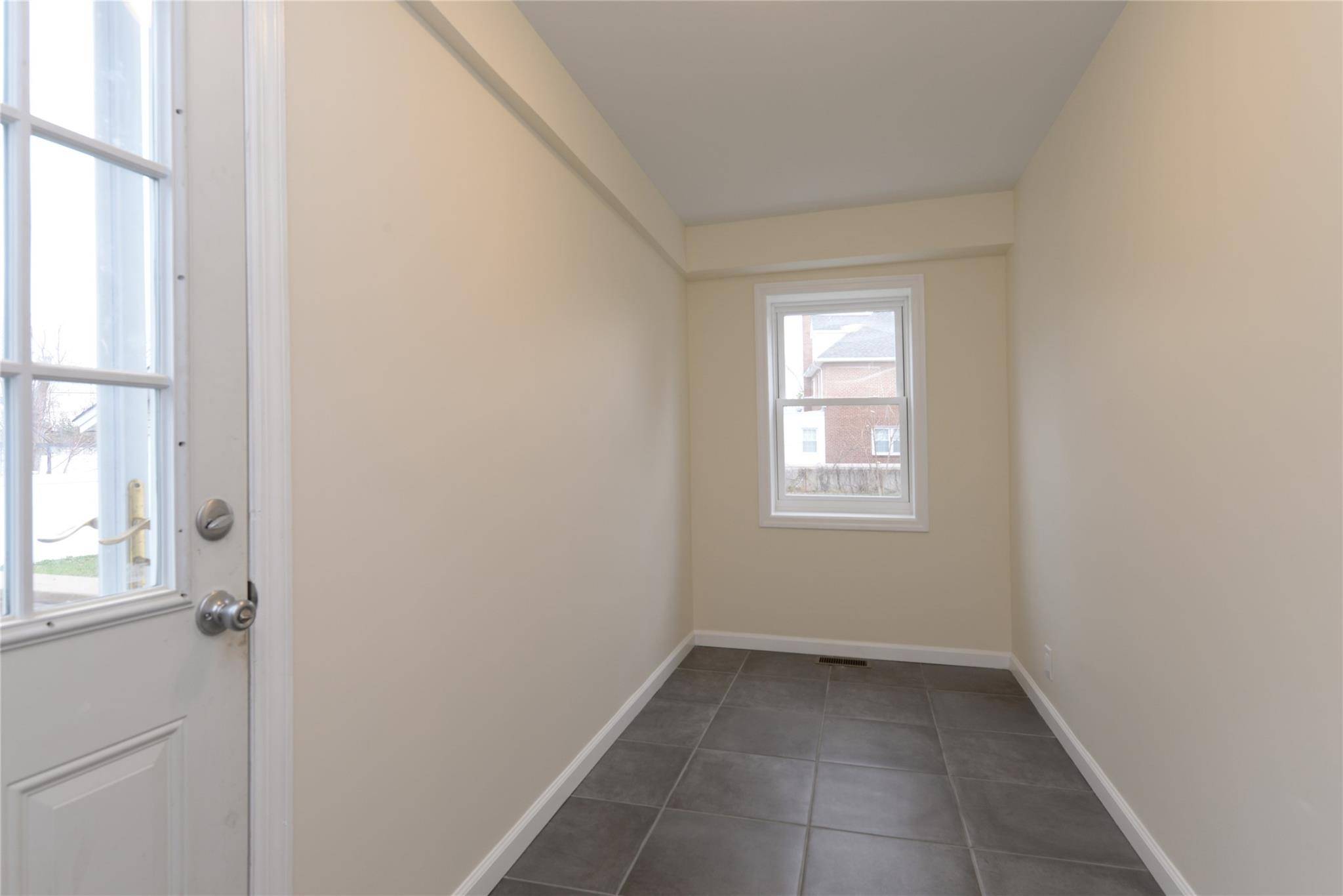 Lynbrook, NY 11563,549 Scranton AVE #1st Floor