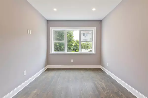 Maspeth, NY 11378,68-02 Jay Ave