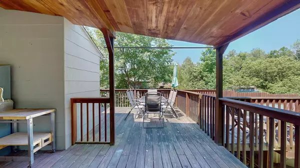 Livingston Manor, NY 12758,641 Debruce RD