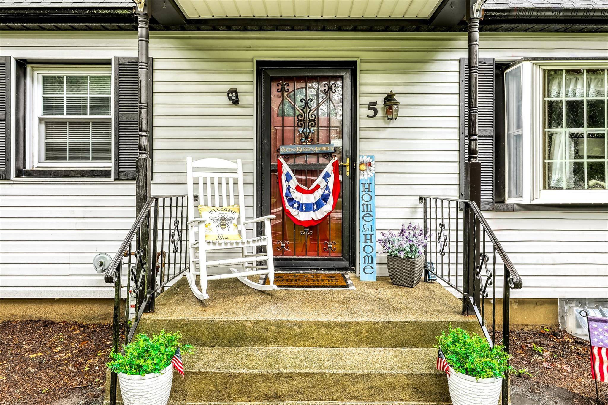 Airmont, NY 10952,5 Woodland PL