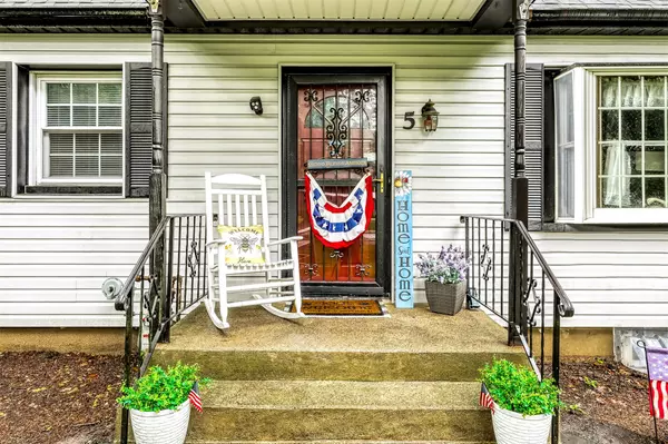 Airmont, NY 10952,5 Woodland PL