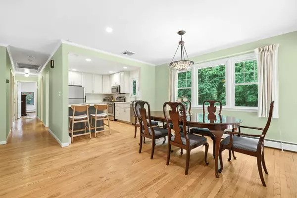 Hartsdale, NY 10530,73 Jane ST